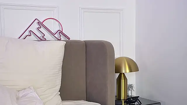ArianaMell webcam