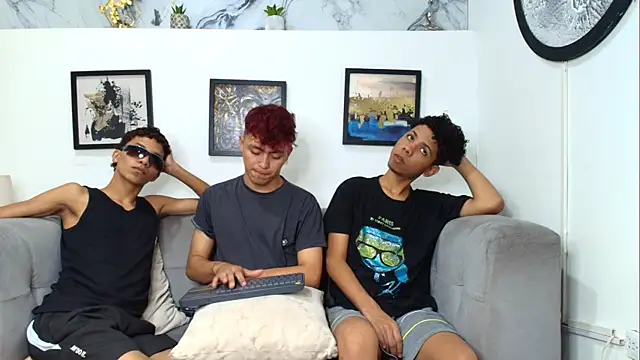 AVENGER_BOYS2026 webcam