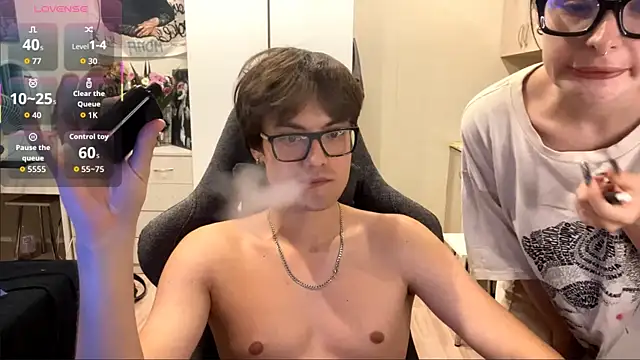 JadeNoiiir webcam