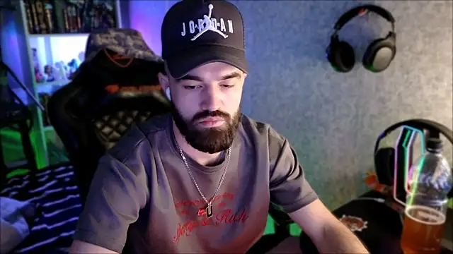 _Serious_Man webcam