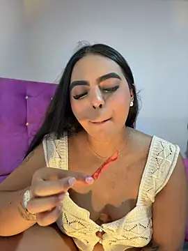 Aylin_Fox webcam