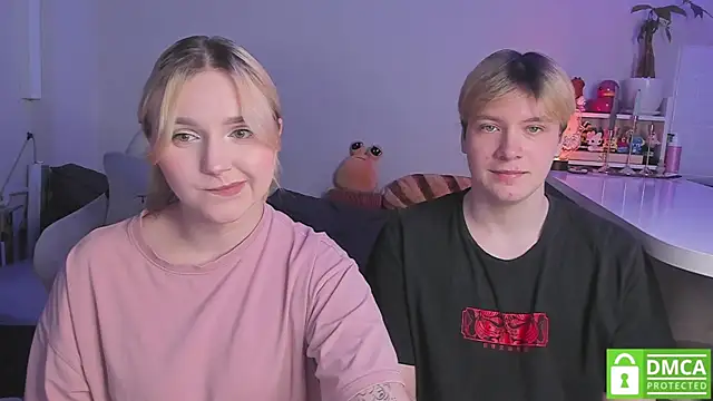 RomPomPony webcam