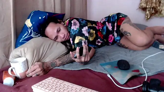NathalieMea webcam