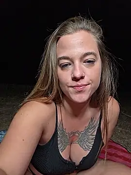 Luna_Lynn webcam