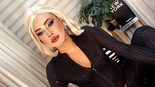 Winnie_Harllow webcam