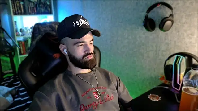 _Serious_Man webcam
