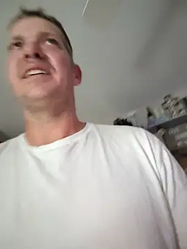 manlysissyslave webcam