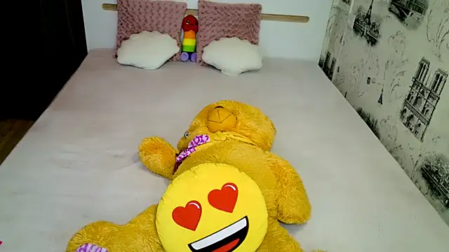 lovely-eyes webcam