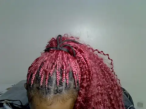 PetiteNoirrr webcam