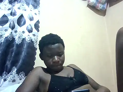 NaughtyNyra webcam