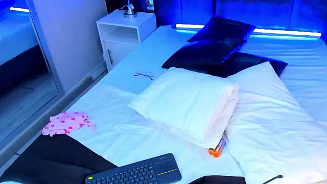 AmmyJones_ webcam