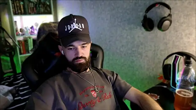 _Serious_Man webcam