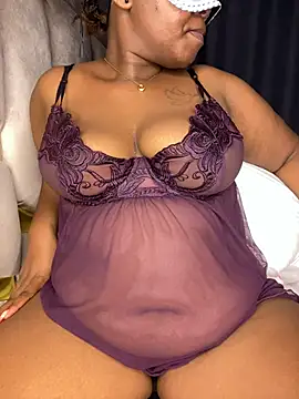 BIGMAMA011 live webcam