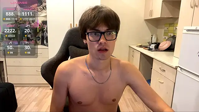 JadeNoiiir webcam