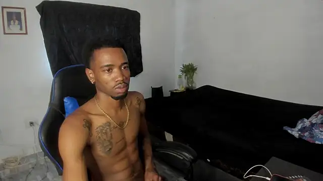 Kofi_exotic_2 webcam