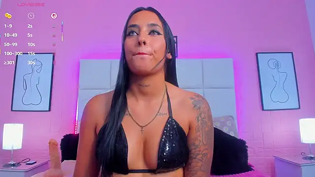 charlotte_kisss webcam