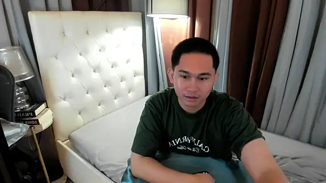 davincihugecock live sex cam