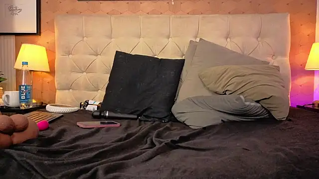 Isabella_cherry69 webcam