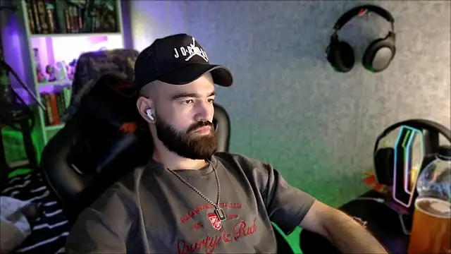 _Serious_Man webcam