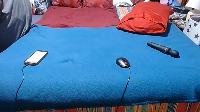 BUSTYDEE webcam