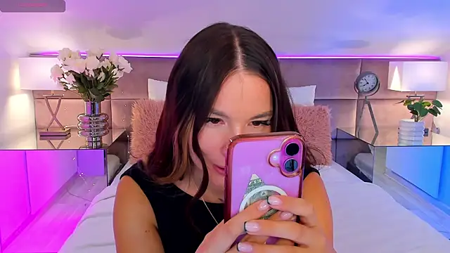MiaMuse live cam