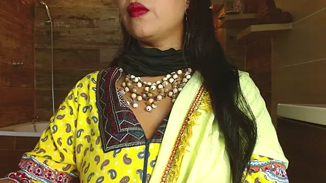 Iniya_Parul webcam