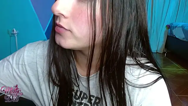 Mysticdooll69 webcam