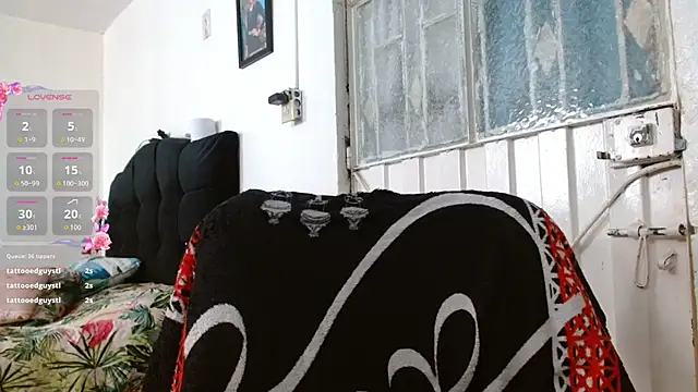 naomi_unu webcam