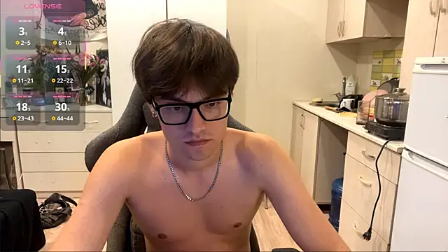 JadeNoiiir webcam