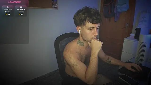 HonestAndrew webcam