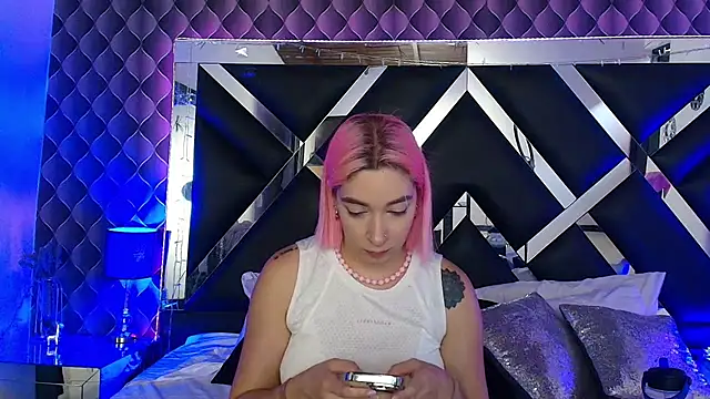 victoriaa_lee_ webcam