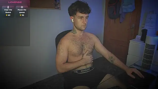 HonestAndrew webcam