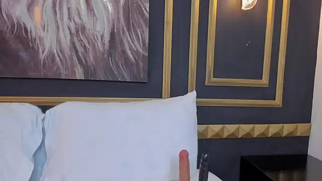 luna_blazze_ live cam on StripChat