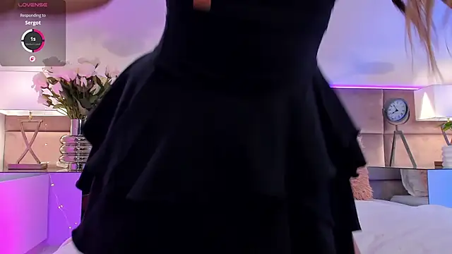 MiaMuse live cam