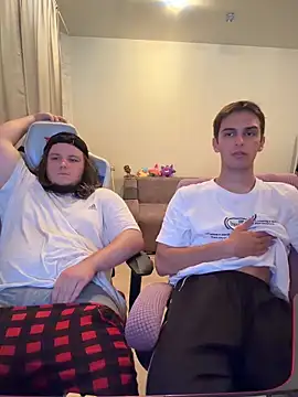 desiredude9 live cam on StripChat
