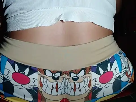 salmaextremeperver live cam on StripChat
