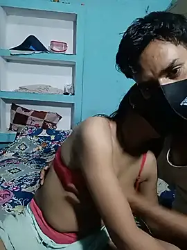 RoyalDesiCouple webcam
