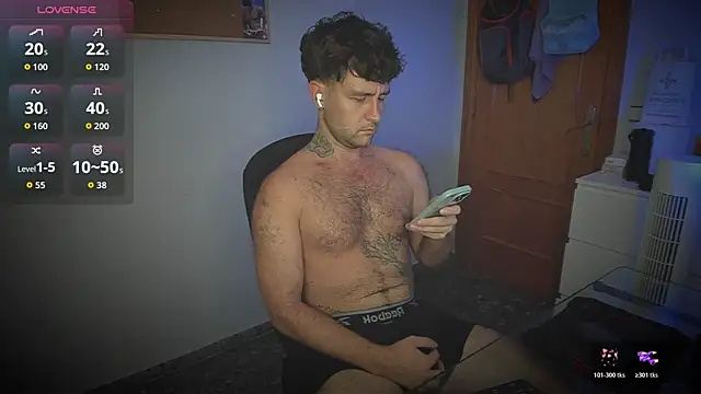HonestAndrew webcam