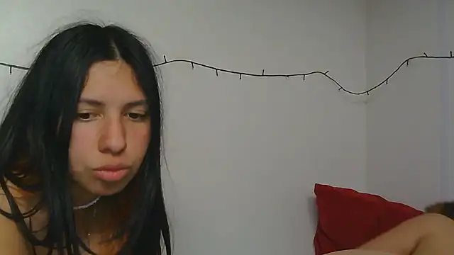 sweet_melatina live cam on StripChat
