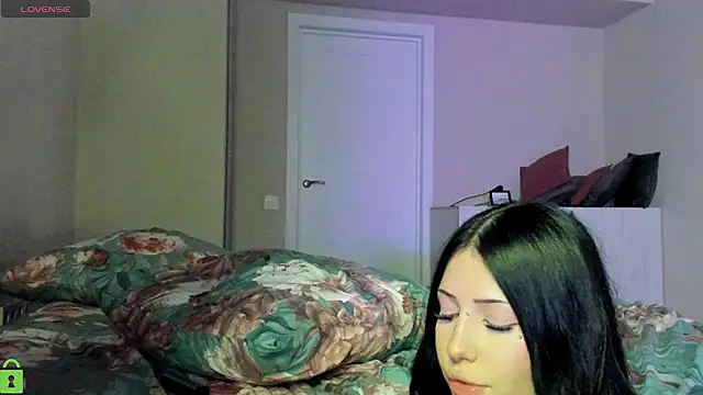 DianaRayyy live cam on StripChat