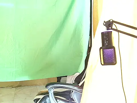 aronmiller404 webcam