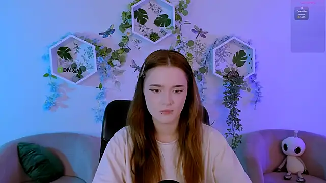 liana_kisses webcam