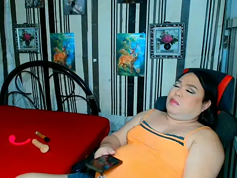 UnCut_Cock_Ts webcam