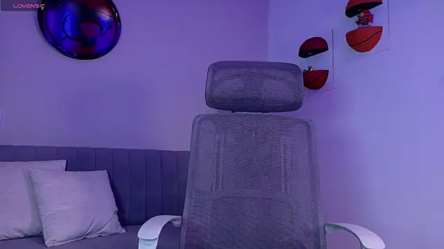 tony_muscle (Ask my age) - 5 minutes lovense show + masturbation