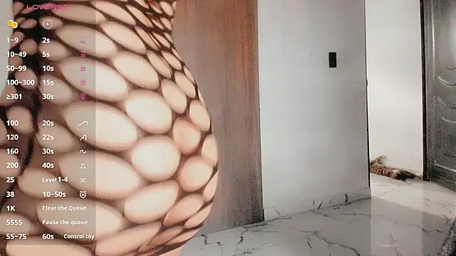 skinny_milky webcam