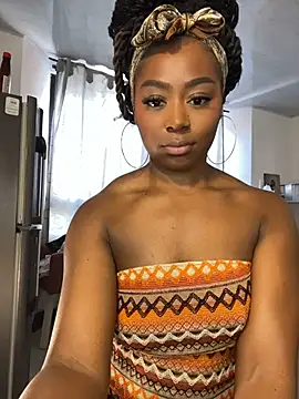 cynthia_es (F young) - open pussy, undress