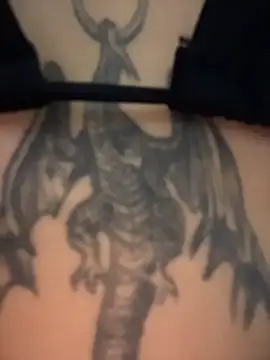 BadLilAngelXXX live cam on StripChat