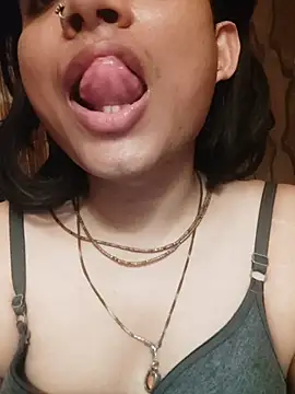 SweetTsAngel webcam
