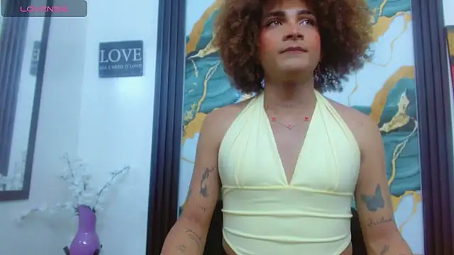 Sharlotte_Jones webcam