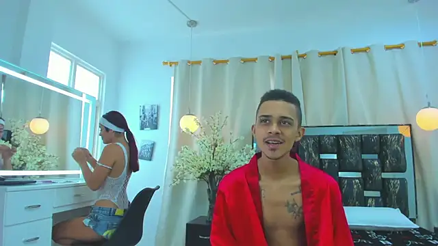 Lala_and_Deivy webcam